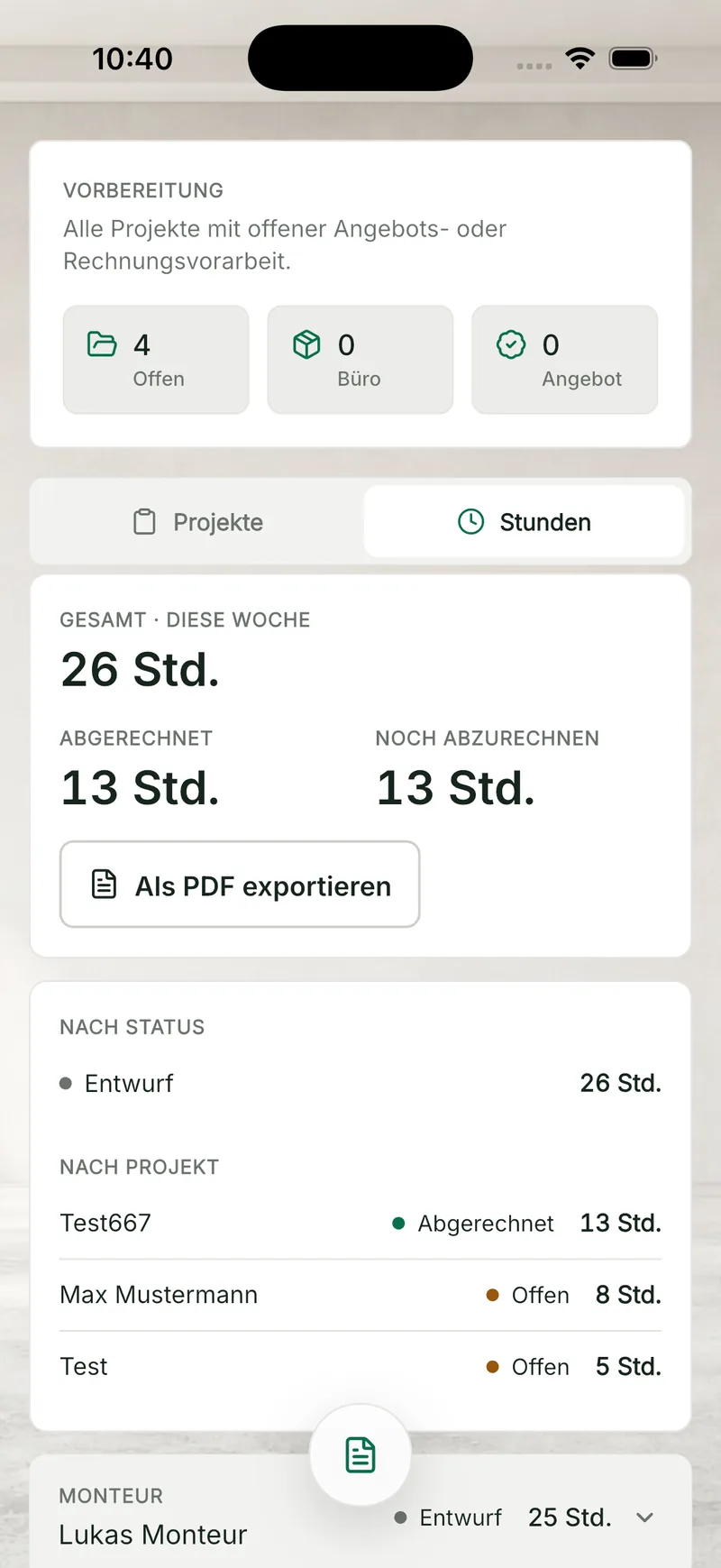 Stunden-Auswertung in QuickQuote Flow: Wochensumme, abgerechnete und offene Stunden nach Status und Projekt mit PDF-Export